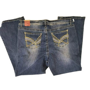 NWT Women’s State of Independence Standard Bootcut Jeans Sz 22 Embroidered